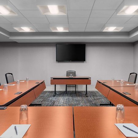 Hilton Philadelphia City Avenue Екстер'єр фото