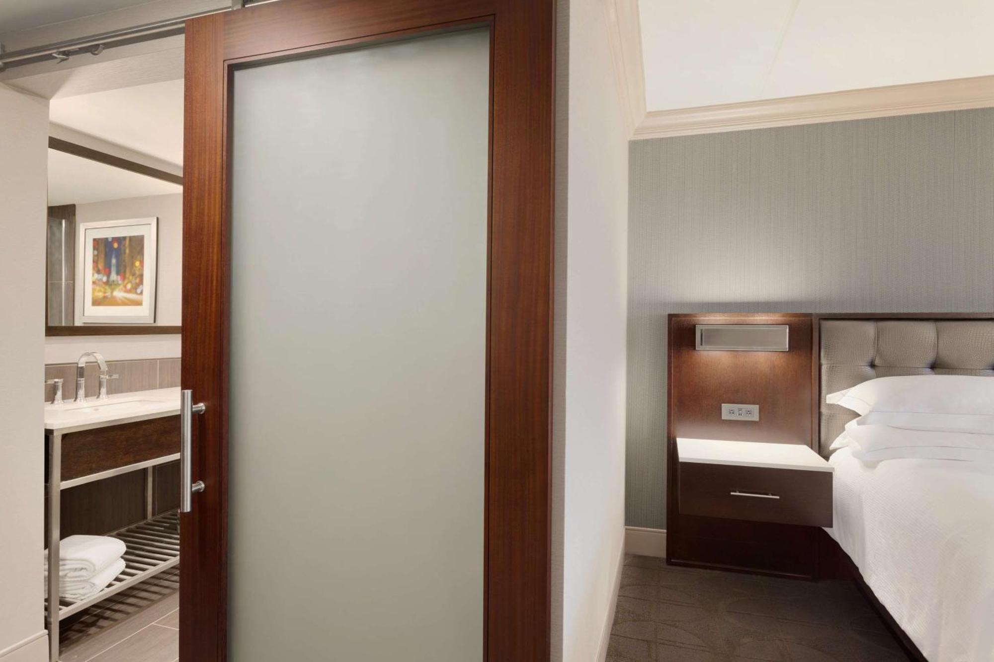 Hilton Philadelphia City Avenue Екстер'єр фото