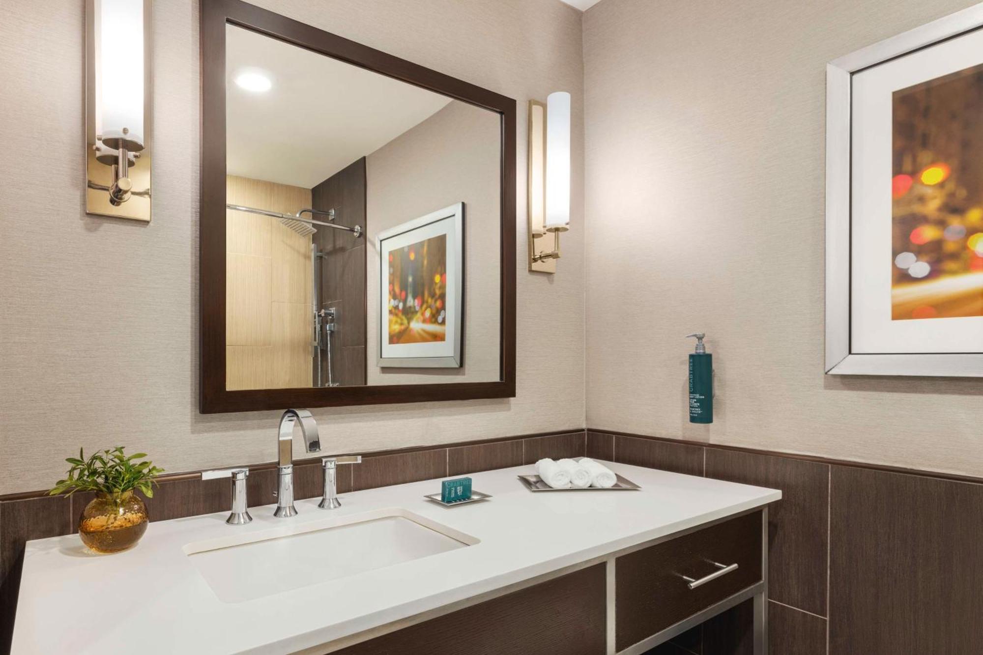 Hilton Philadelphia City Avenue Екстер'єр фото