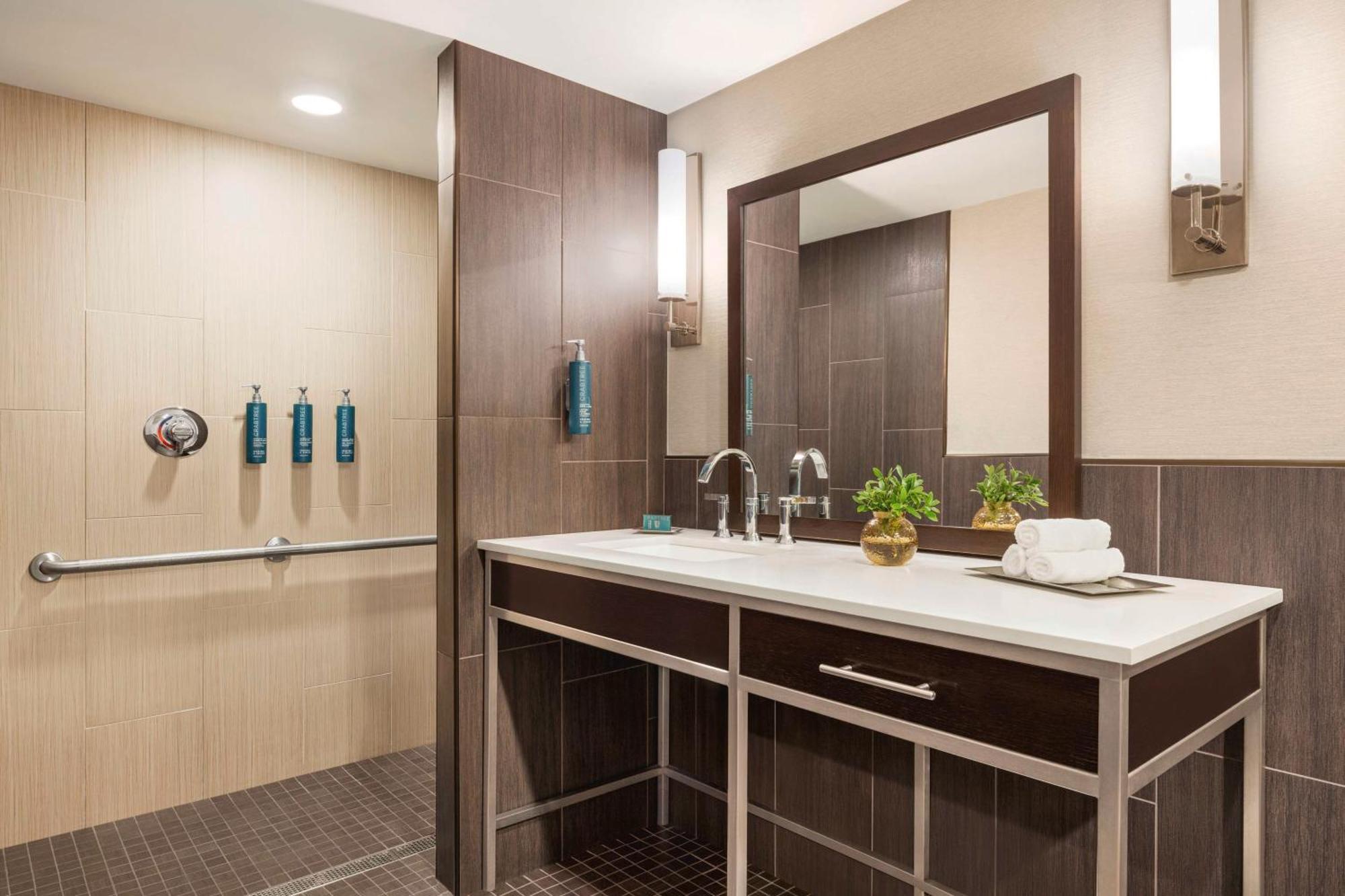 Hilton Philadelphia City Avenue Екстер'єр фото