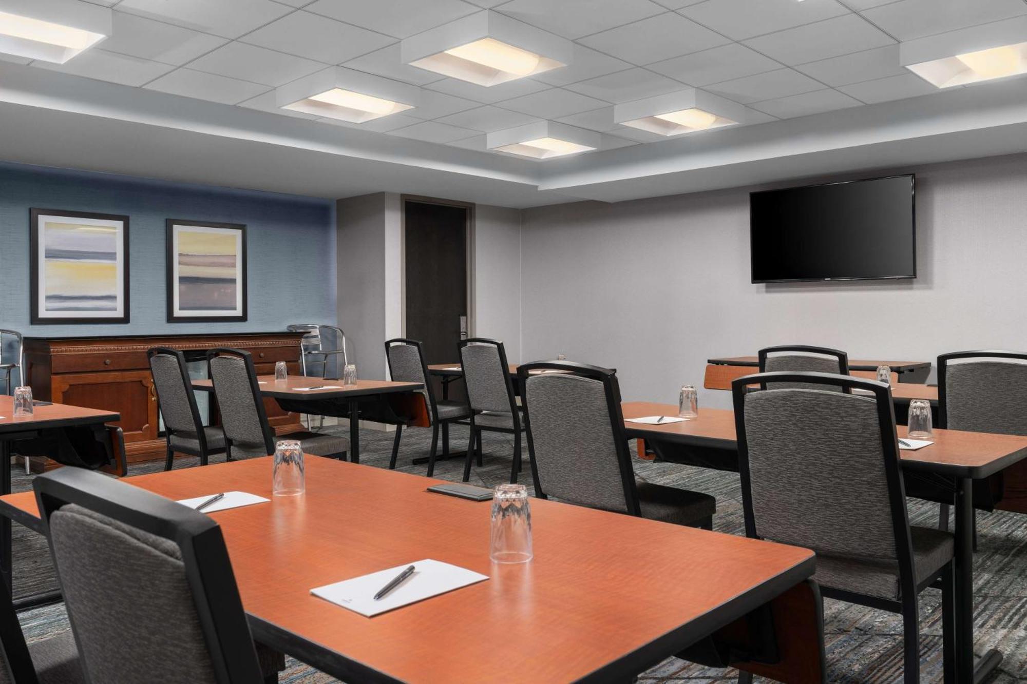 Hilton Philadelphia City Avenue Екстер'єр фото