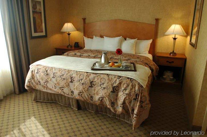 Hilton Philadelphia City Avenue Екстер'єр фото
